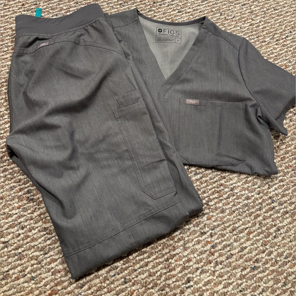 FIGS Graphite Set